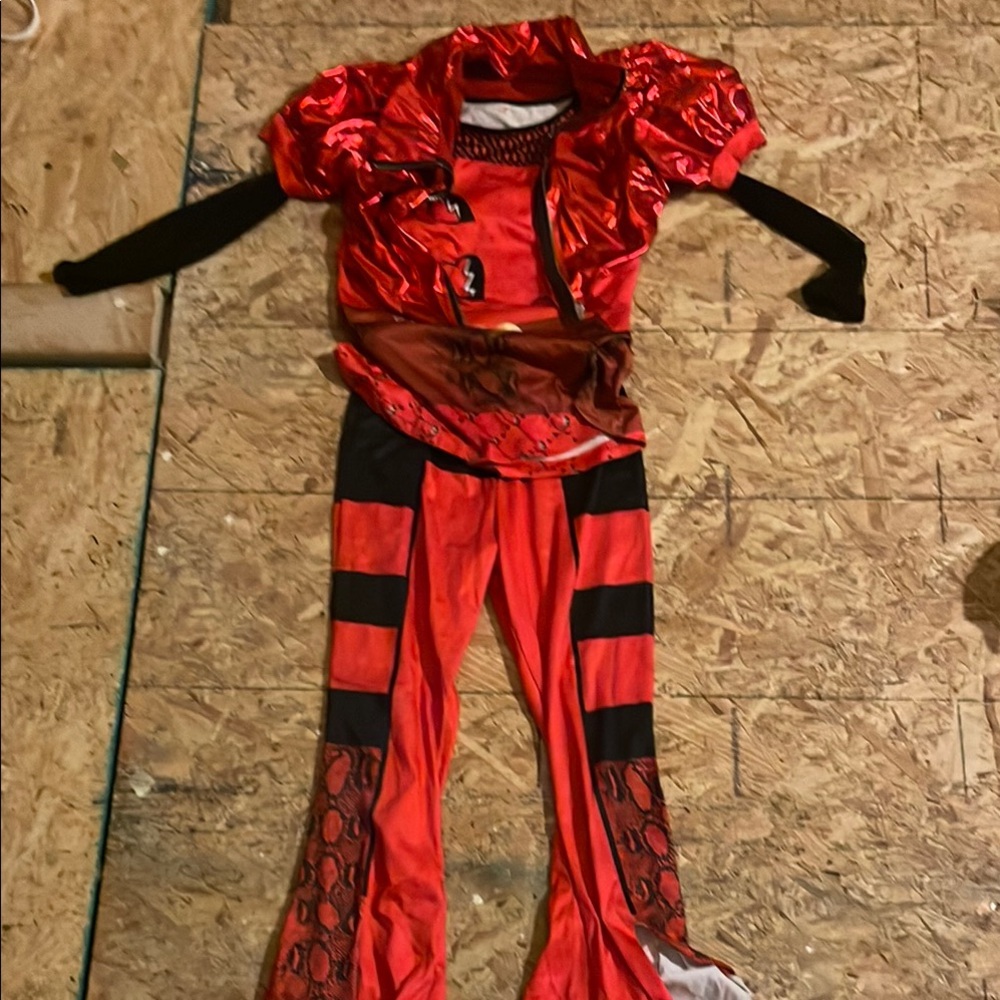 Rise of Red Costume